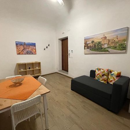 Le Colonne Del Massimo Apartment 巴勒莫 外观 照片