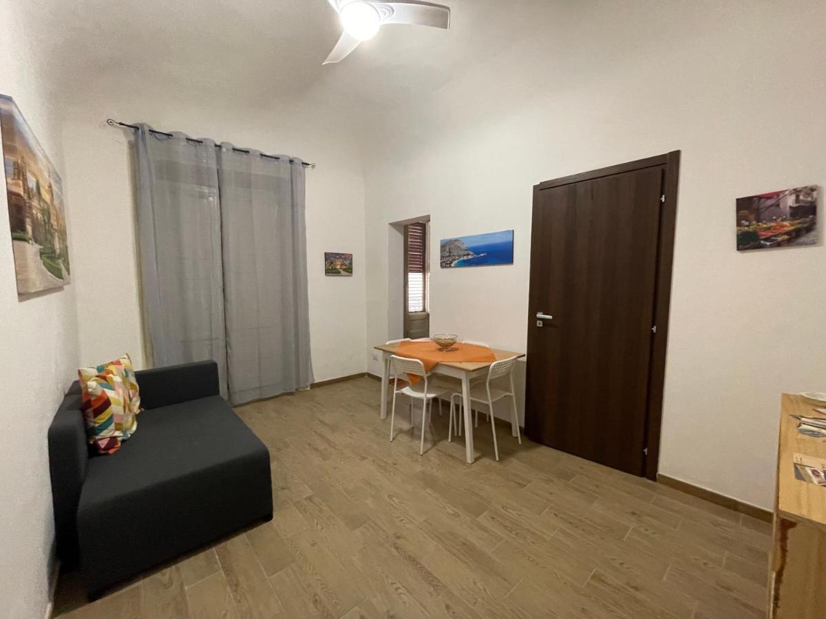 Le Colonne Del Massimo Apartment 巴勒莫 外观 照片